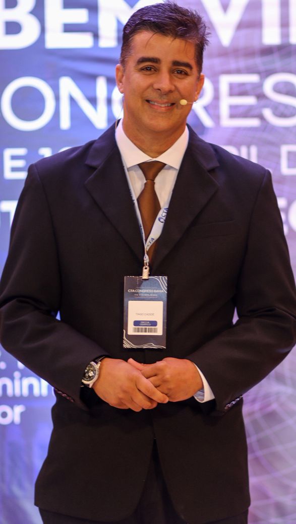 Prof. Tiago Cadidé